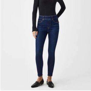 Brand NEW Spanx Classic Blue Women's Skinny Jeans